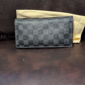 LOUIS VUITTON Damier Graphite Black Wallet Dust Bag Included